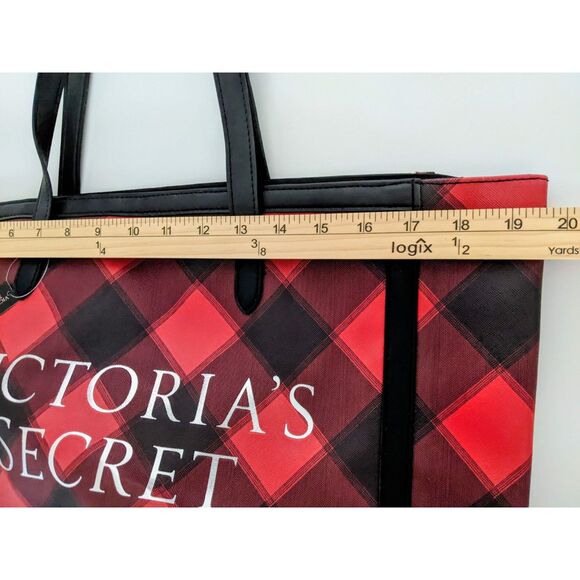 NEW Victoria Secret Red Black Checkered Plaid Holiday Weekender Tote Bag - Picture 6 of 7
